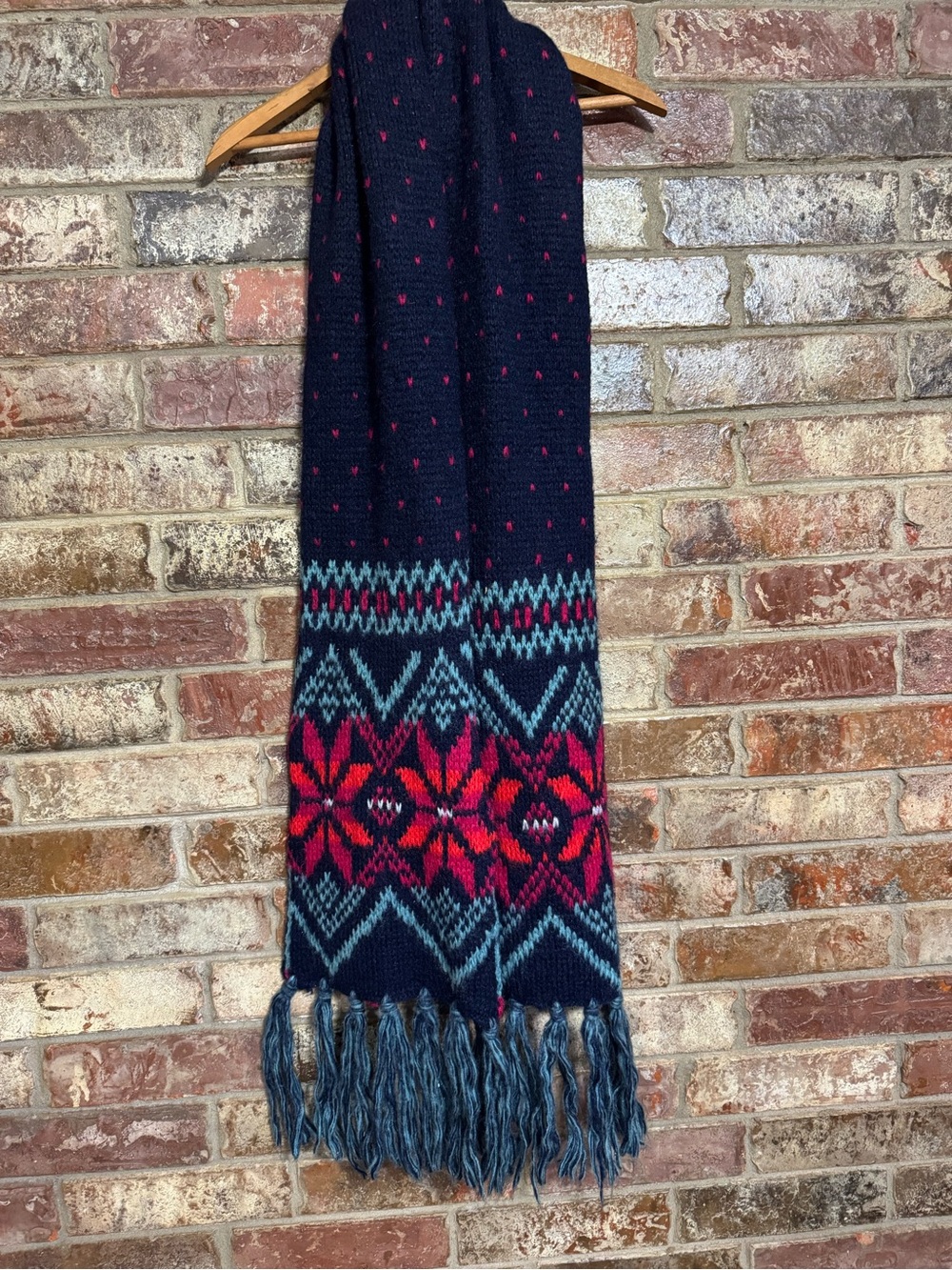 Y2K American Eagle Outfitters Navy Scarf with Pink and Teal Fair Isle Pattern